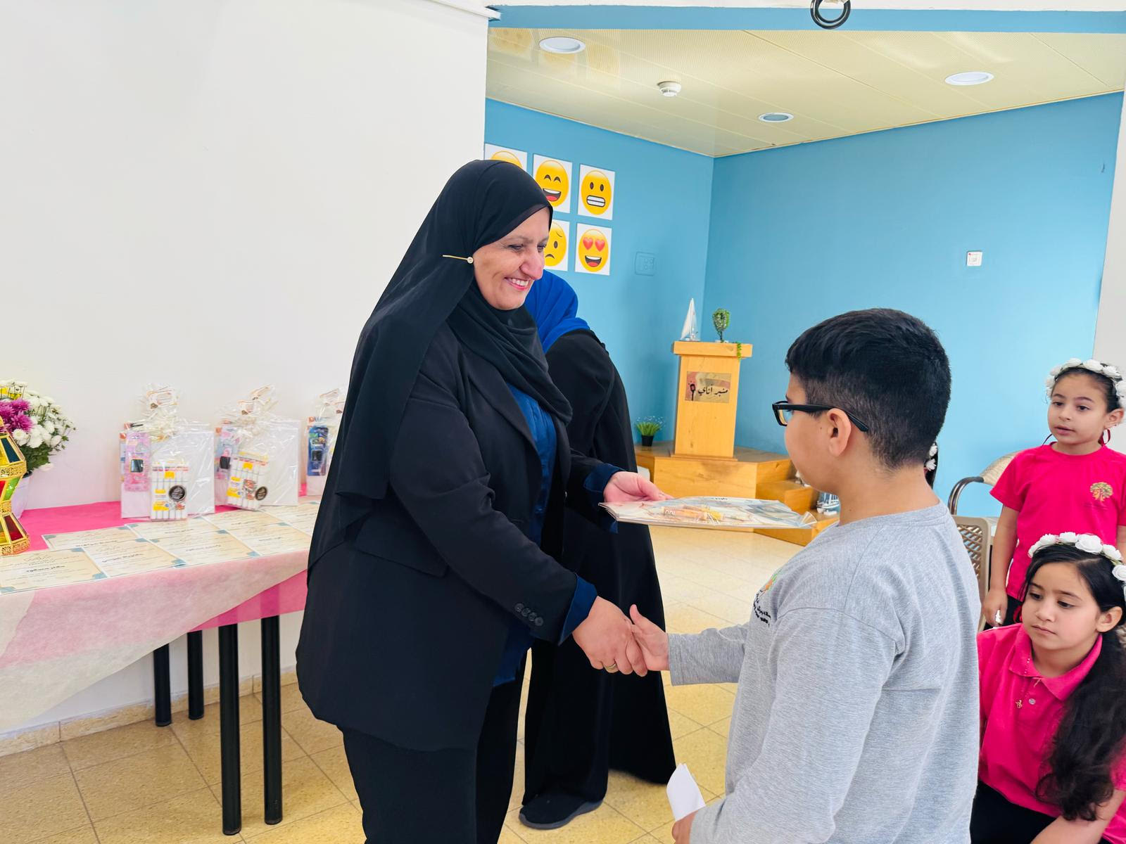 تكريم 38 حافظ لسور من جزء عمّ  في مدرسة أجيال الابتدائية في جلجولية 